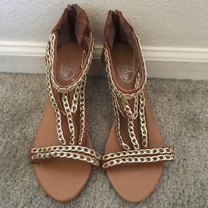 CUTE WEDGE SANDALS